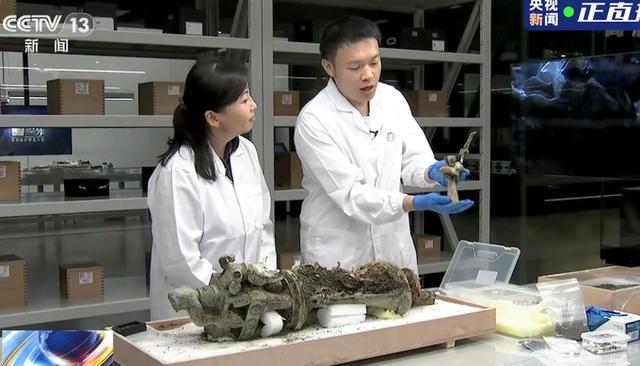 三星堆出土青銅小立人翹著蘭花指 三星堆再曝新發現！什么是三星堆三星堆遺址在哪